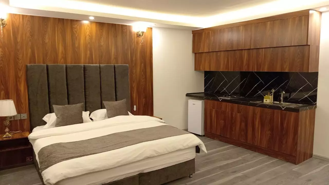 Alibaba https://cdn.alibaba.ir/ostorage/hotel-accommodation-images/68984cbbac13a7ed0d865738_سوئیت سه نفره.webp